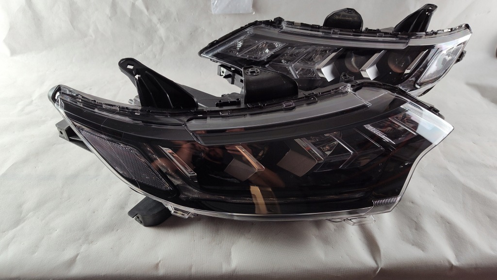 Mitsubishi outlander рестайлинг  full led левый правый фара фара Цена