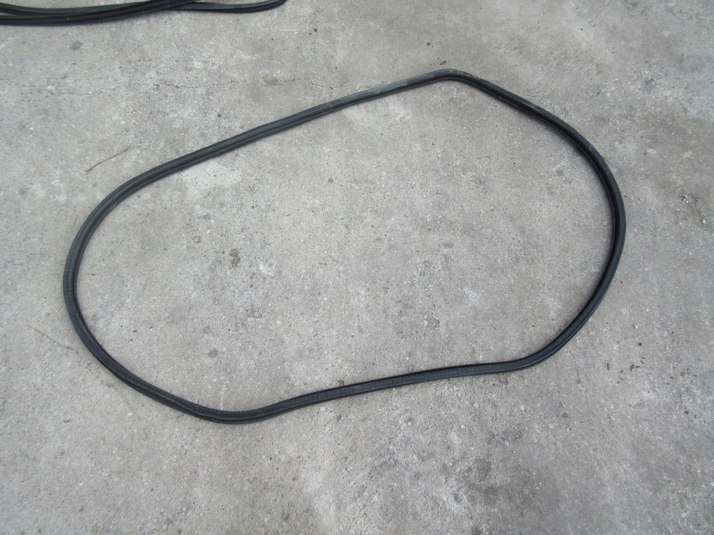 фото №1, Vw golf vi прокладка кузовна права передня