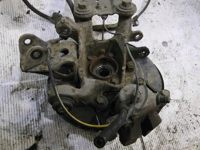 фото №4, Поворотний кулак супорт правий задня toyota rav4 iii 2.2 d4d