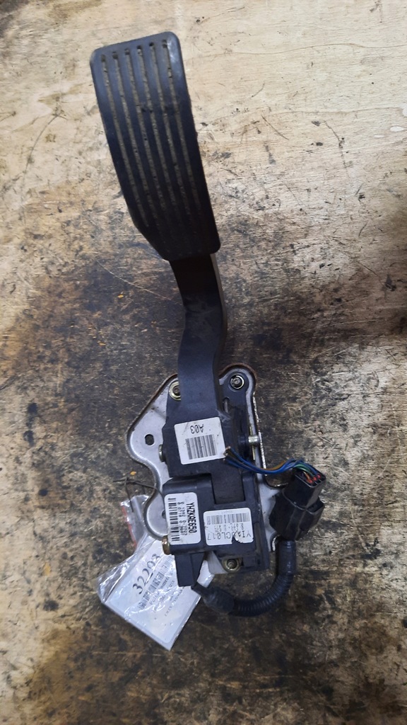 фото №1, Потенціометр газу hyundai matrix 1.5d 03r