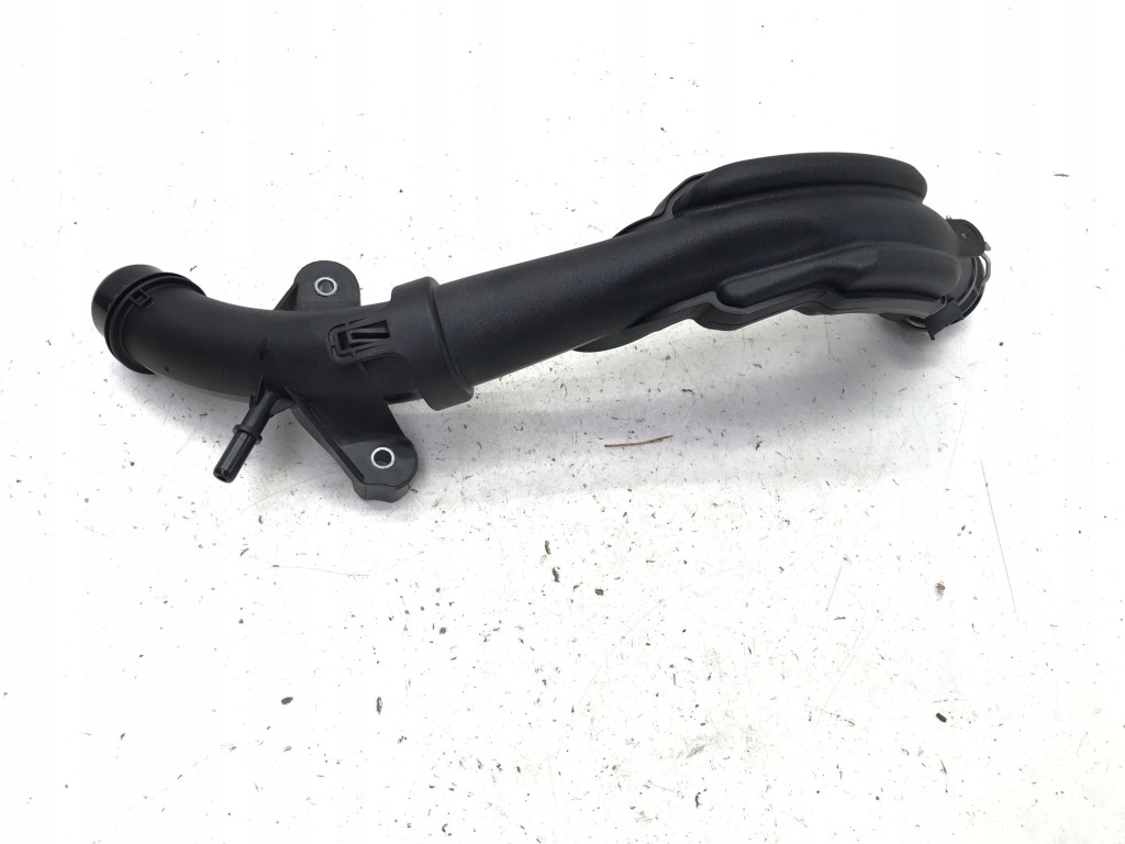 Купити Mercedes gla h247 2024 1.3 бензин труба патрубок шланг повітря a2820982500