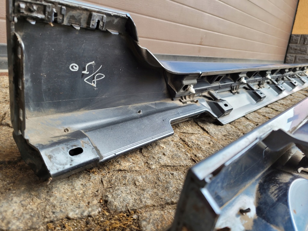 Поріг накладка поріг ліва vw passat b8 lb5j 3g0853857 Доставка