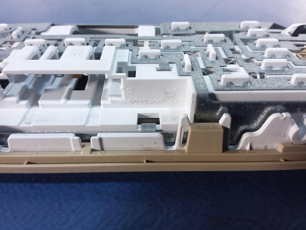 фото №5, Cls w218 лампа стельовий задня a2128205001