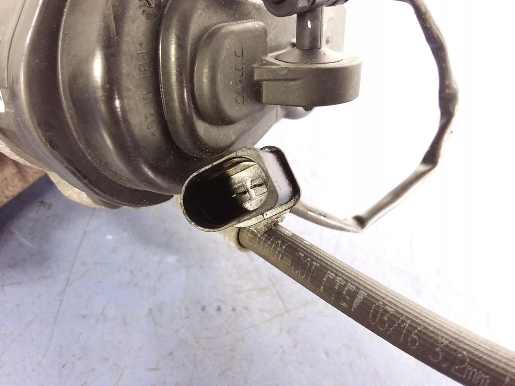 фото №5, Audi a4 b9 a5 супорт задня правий задній скоба