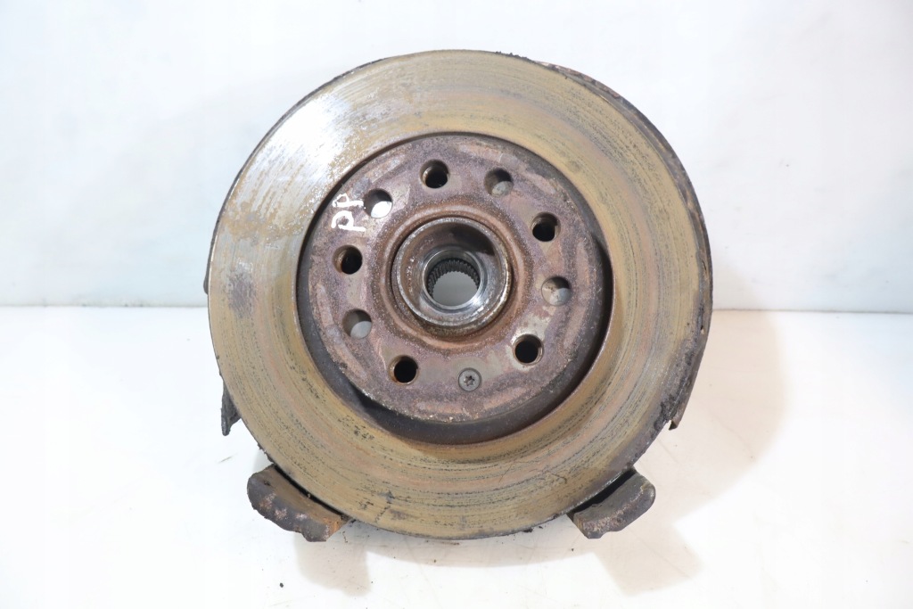 Купить Поворотный кулак ступица правый перед jetta v 1.6