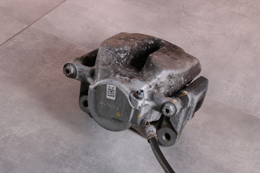 фото №8, Bmw g20 g42 x3 g01 x4 g02 суппорт тормозной левый перед 60/24/330 6882253