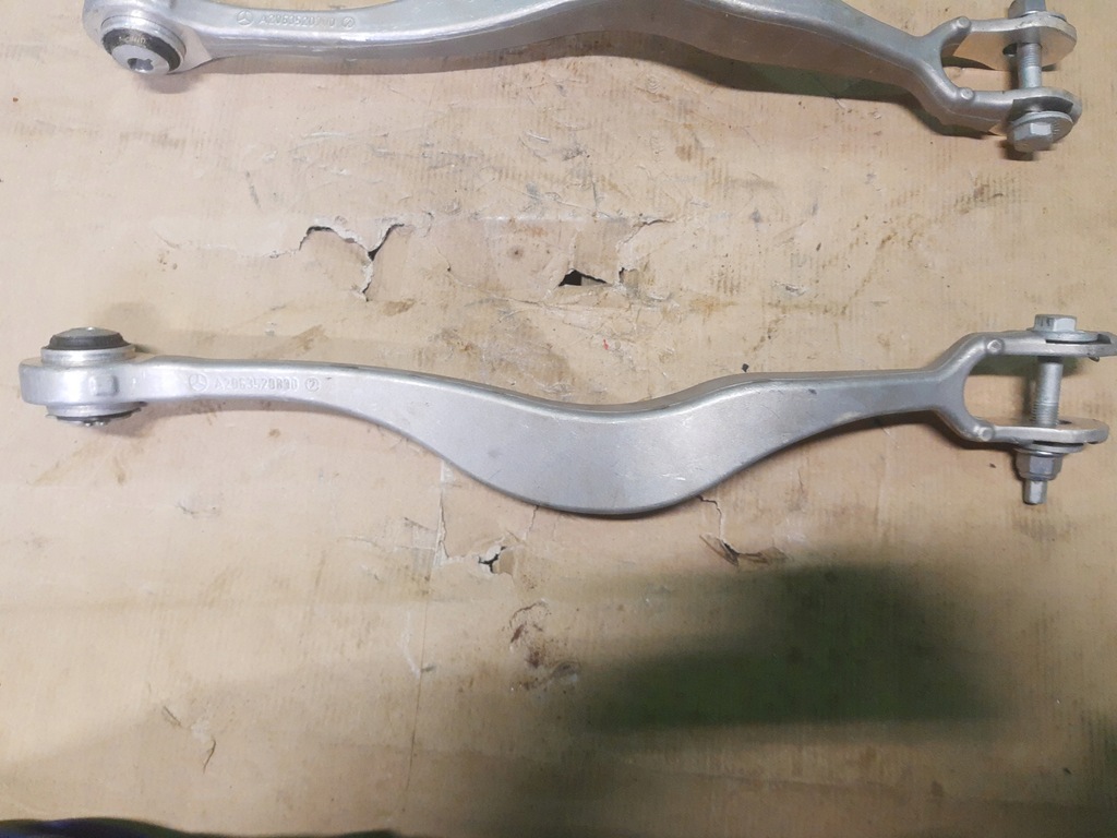 фото №1, Mercedes c w206 рычаг задняя правый