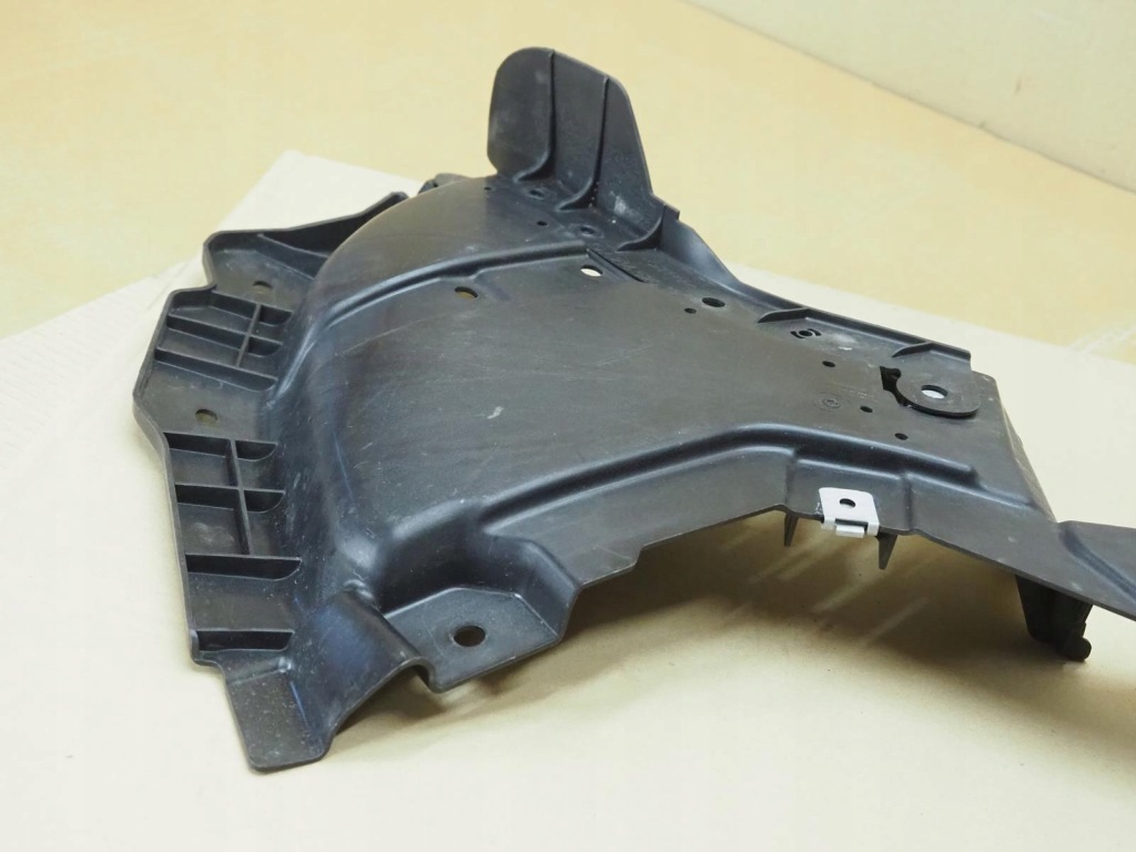 Купить Mercedes w214 плита защита бампера перед левая a2145240200