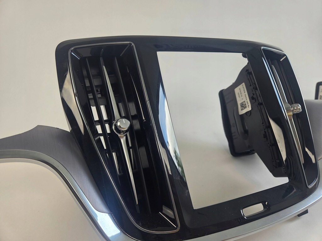 фото №8, Volvo v60 ii 2018 dekor панели решётки обдув 31651196