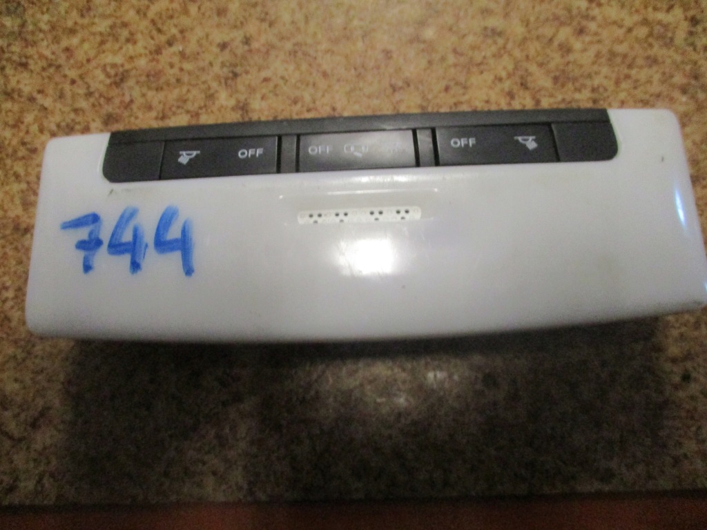 фото №1, Nissan micra k14 освещение потолочный кабины