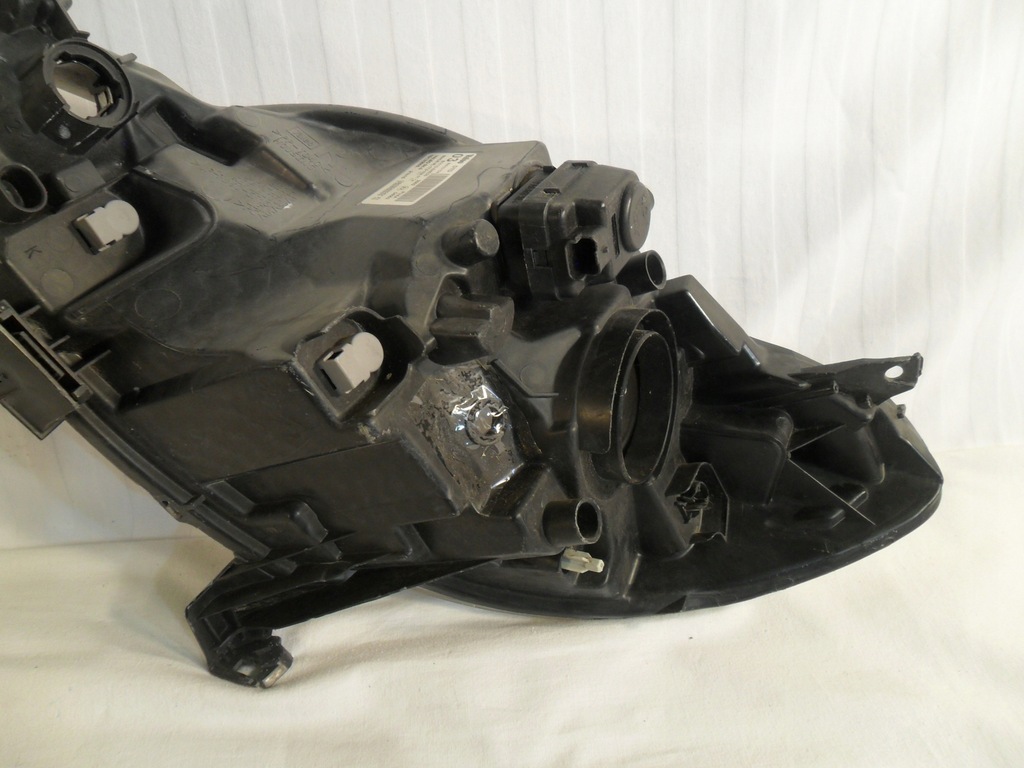 фото №10, Лампа правый перед eu 89033104 81110-0h030 peugeot 107 ładna