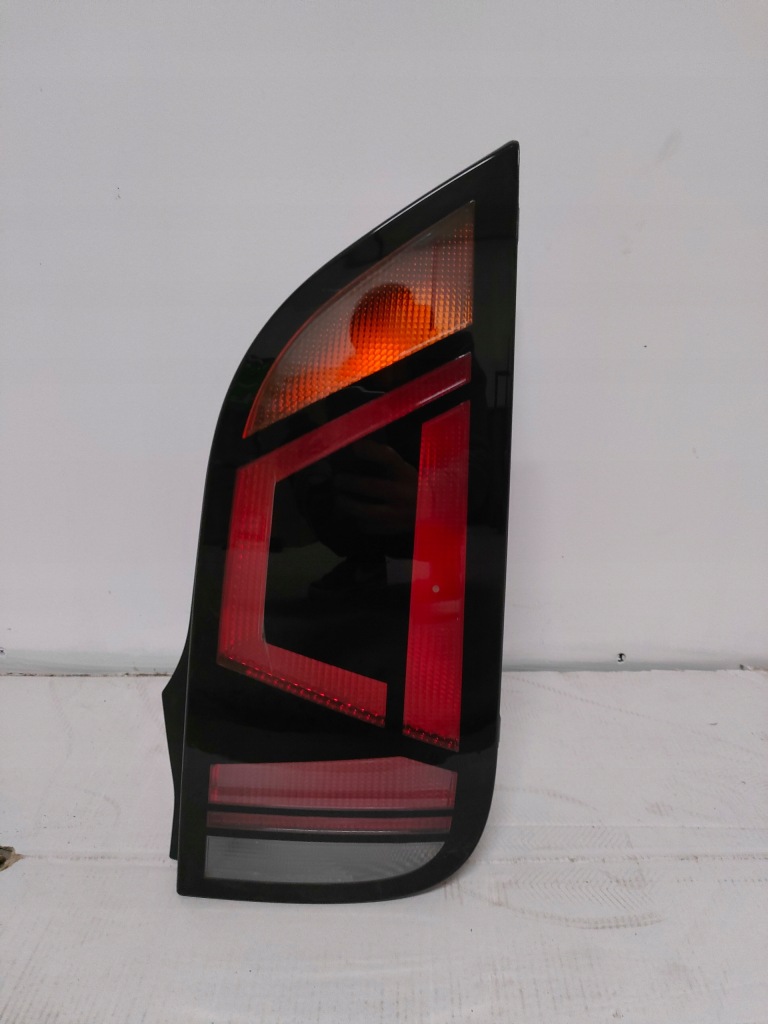 фото №1, Vw up lift 2017+ правая лампа задняя оригинал