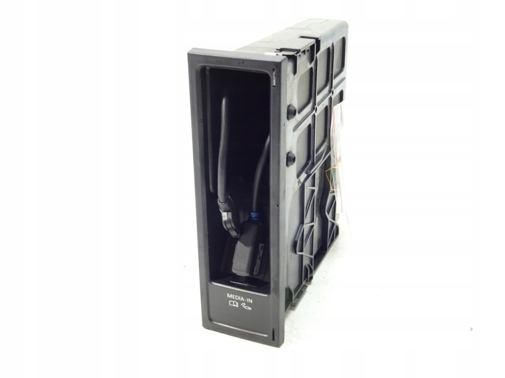 фото №1, Модуль мультимедиа vw passat b7 5n0035342e