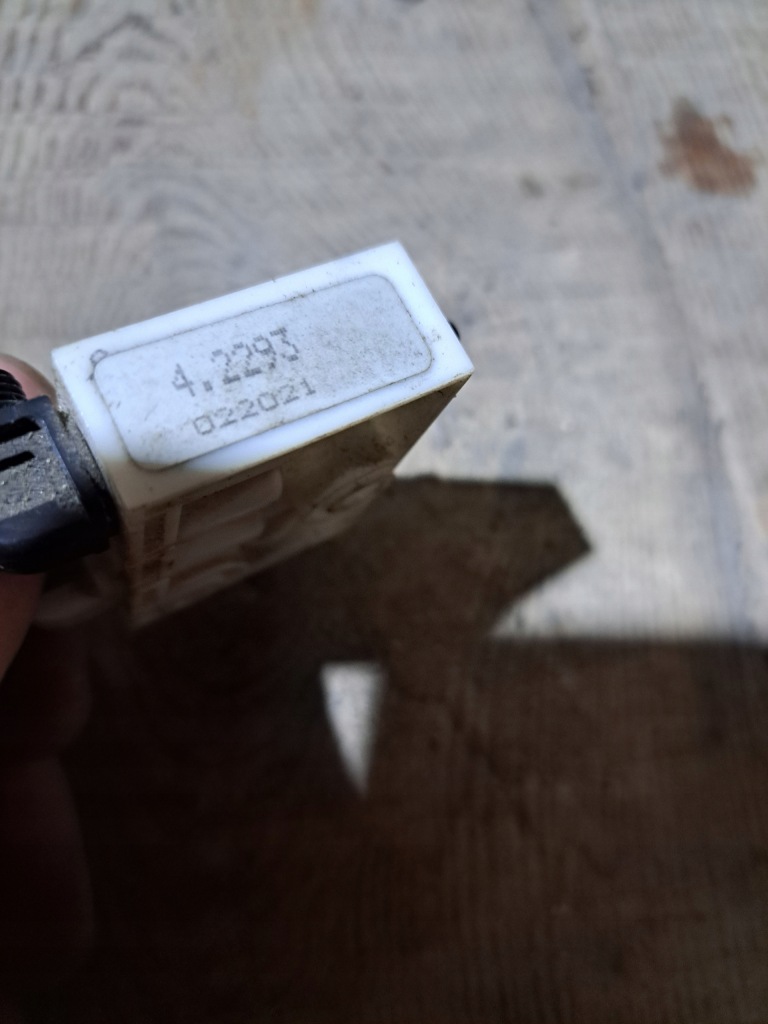 фото №3, Клапан регулирующий высота сиденье isri renault dxi volvo fh fm fe fl