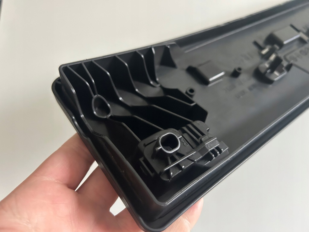 фото №10, Mazda 2 demio 4 iv lift 2023-- основание номерного знака 52x12cm dmrw оригинал