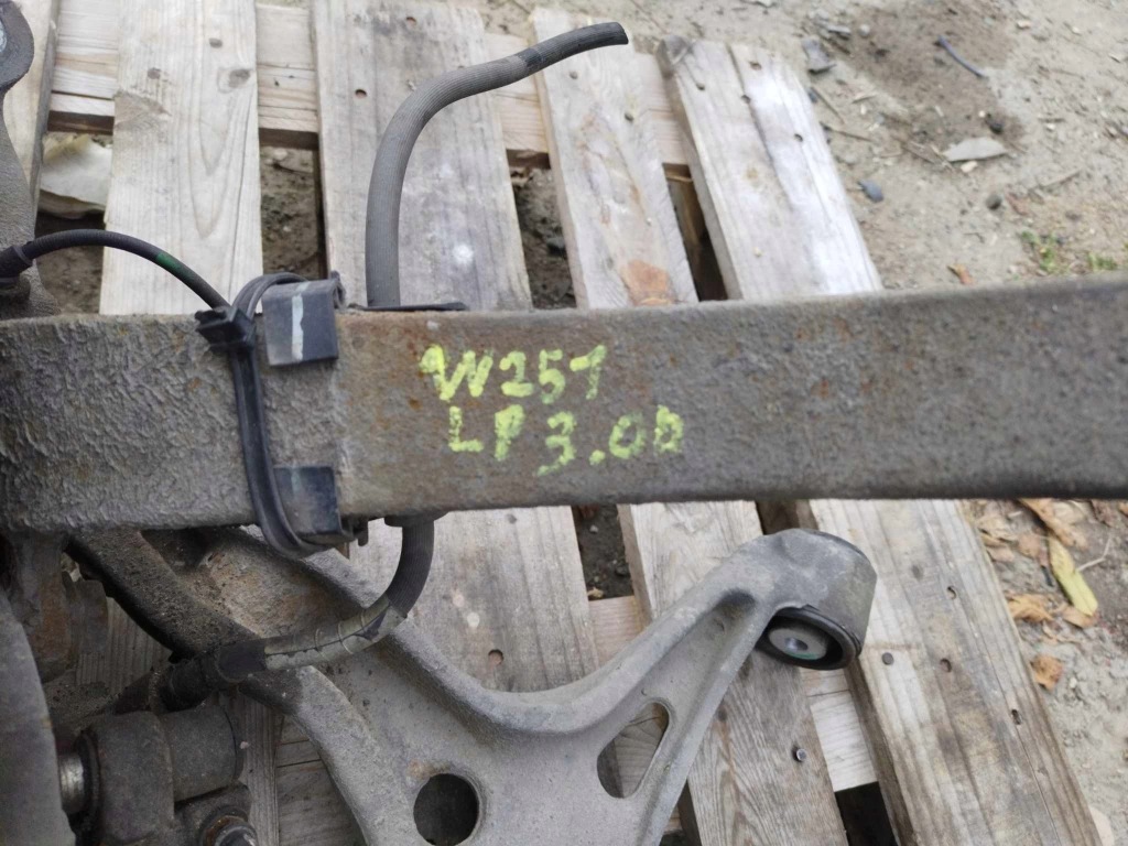 Купити Поворотний кулак важіль супорт диск ліве перед r klasa w251 3.0 cdi x