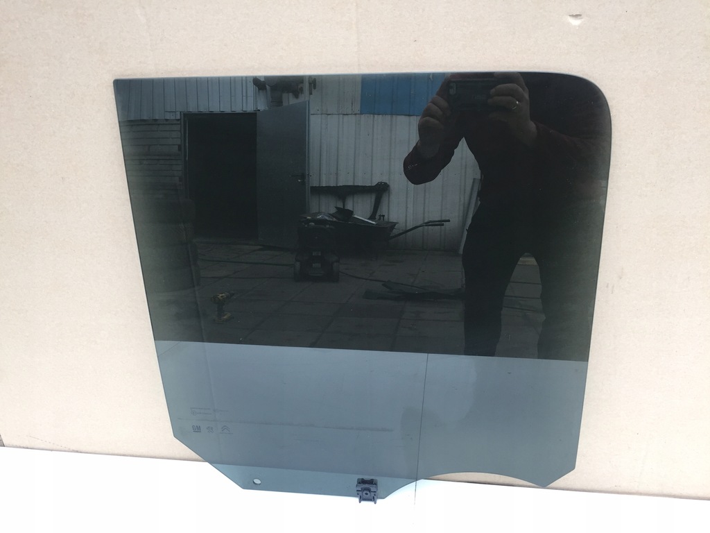 фото №1, Opel combo e стекло дверь правая задняя 16r