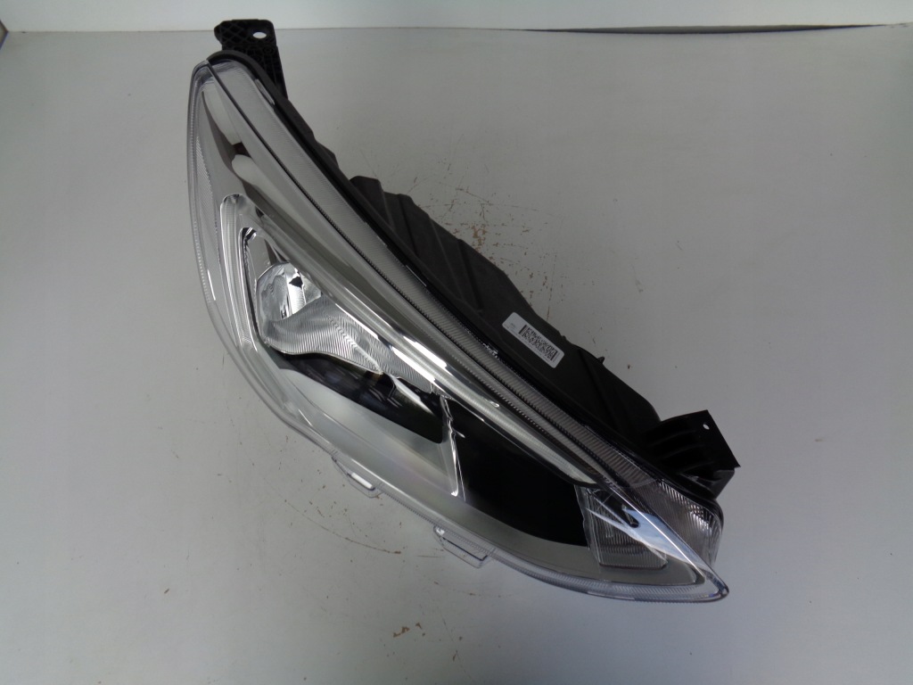 Фара правий фара ford focus mk4 18- led Доставка