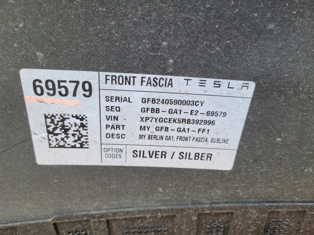 Бампер передній перед tesla model y Зі Шроту