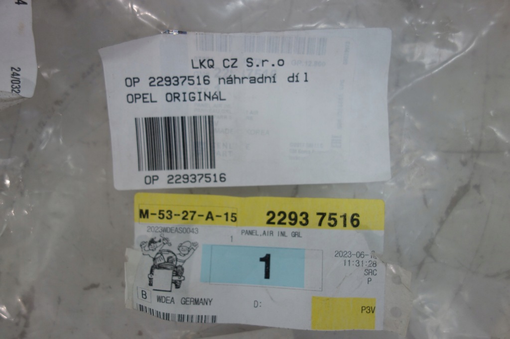 Купить Chevrolet malibu 2013- жабо новая ! oe! 22937516