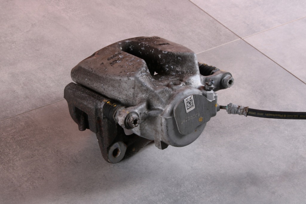 фото №7, Bmw g20 g42 x3 g01 x4 g02 суппорт тормозной левый перед 60/24/330 6882253