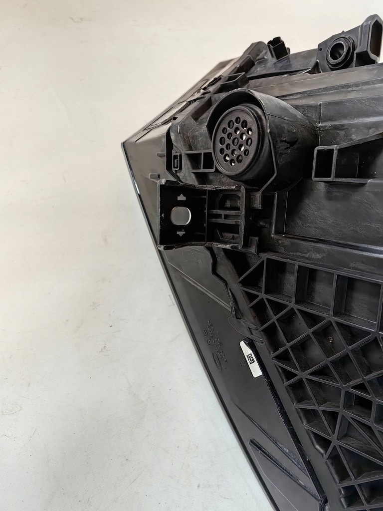 фото №9, Audi q7 4m - лампа ксенон права polecam