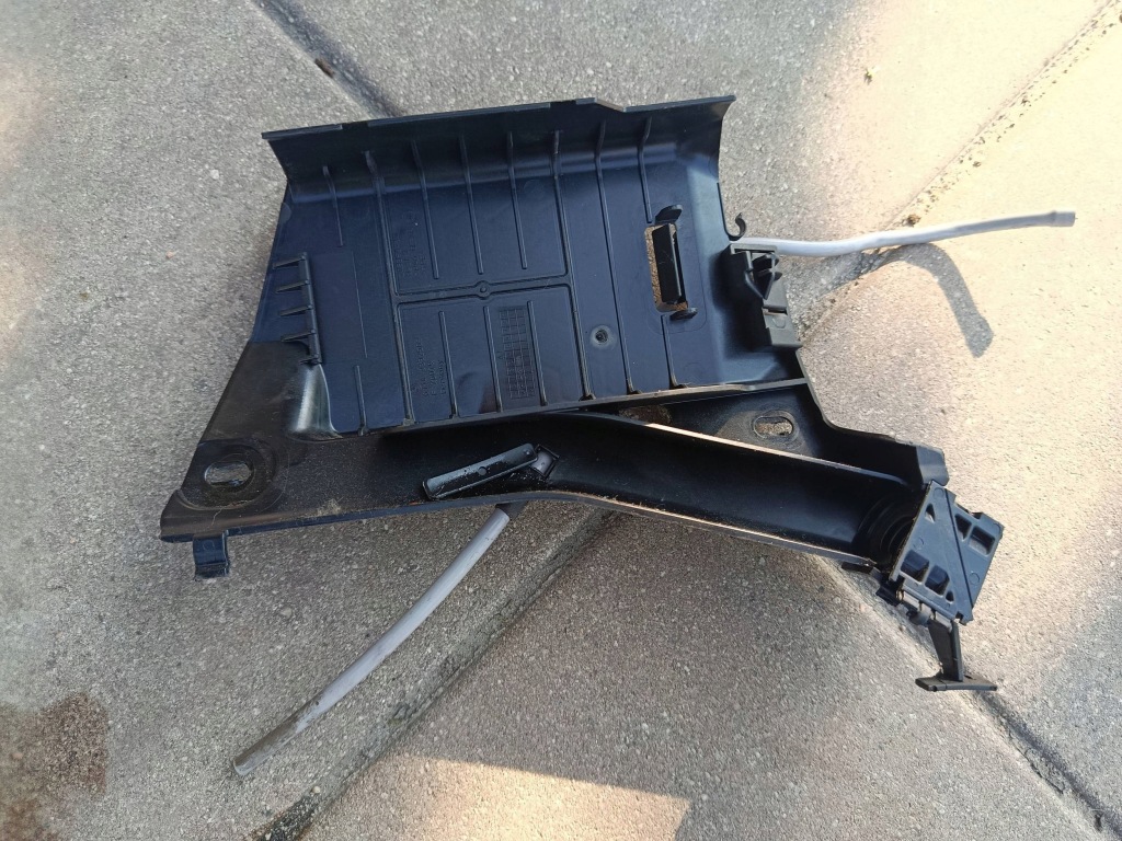 фото №7, Кронштейн корпус защита распределителя тока bmw x1 f48