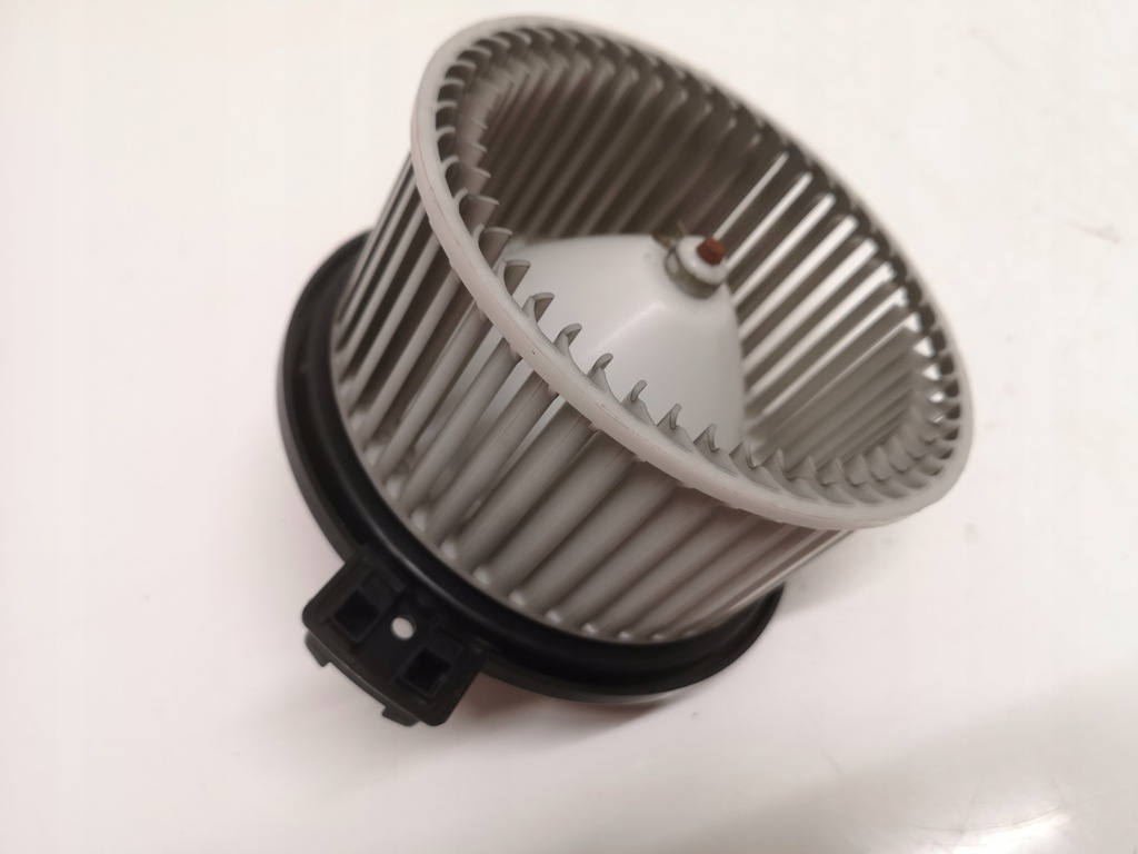 фото №9, Mazda 2 ii 02-07 воздуходувка вентилятор обдув