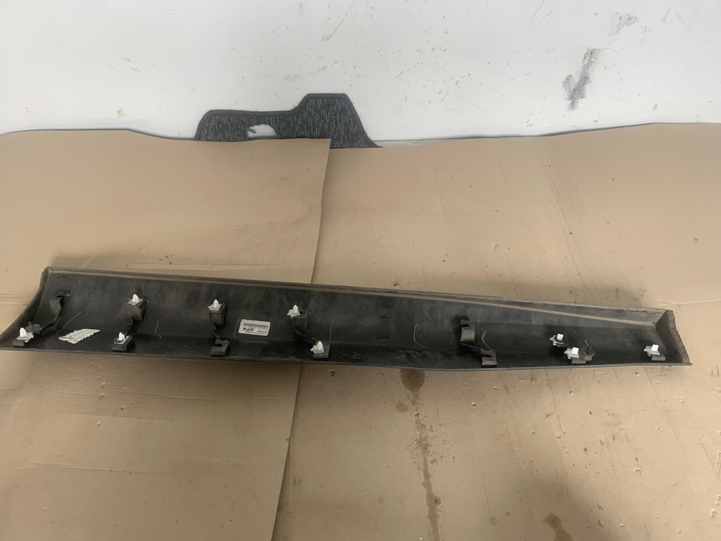 фото №8, Ford mustang mach-e rwd 75.7kwh молдинг дверь правый перед правая передняя