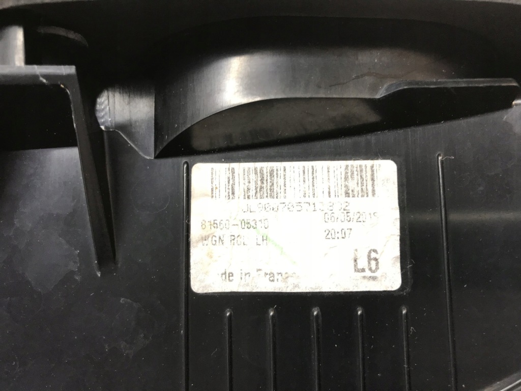 Фара w крыло левый задний  toyota avensis t27 t29 универсал led 15- 81560-05310 в Украине