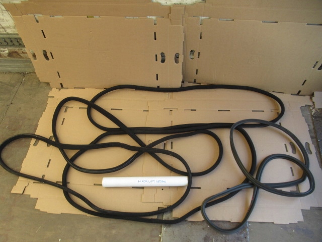 фото №1, Mercedes w204 уплотнители