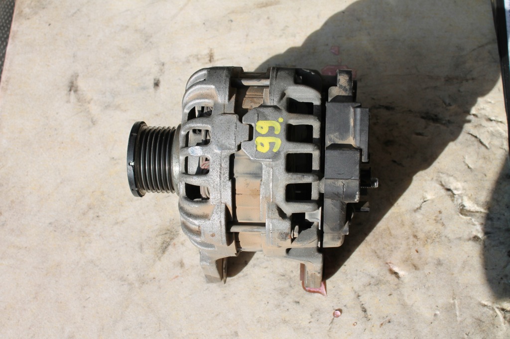 Купить 99 .генератор renault 231006007r