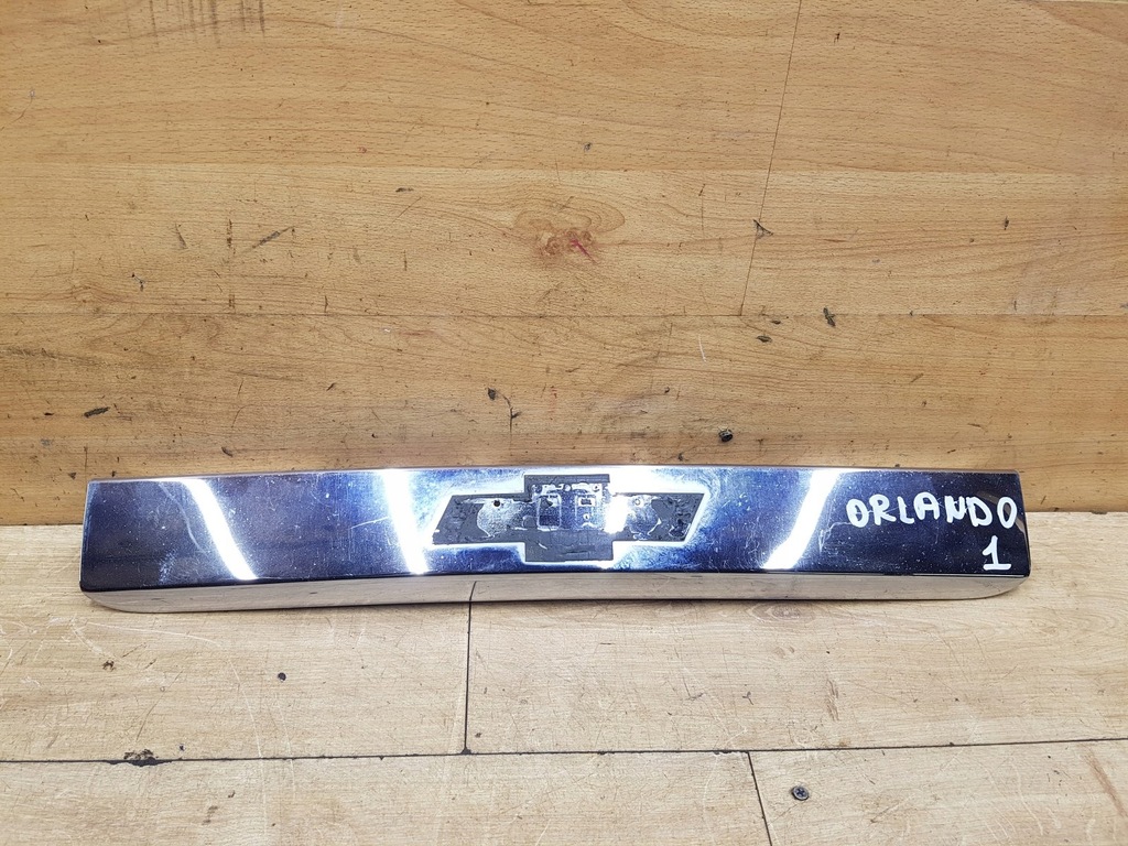 фото №1, Накладка молдинг крышки багажника задняя chevrolet orlando