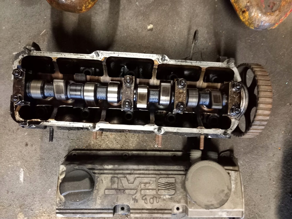 фото №6, Головка двигателя 048103373 seat toledo 2.0 b