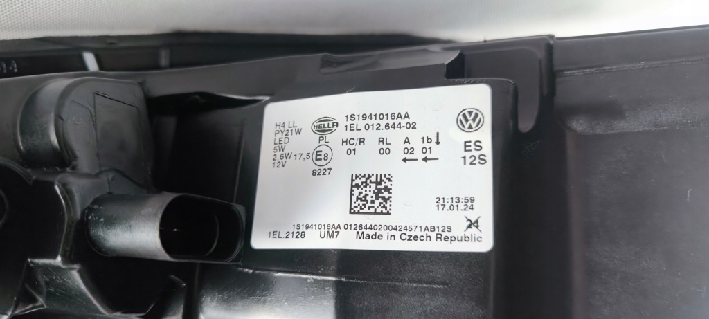 фото №6, Vw up lift фара правый лампа led 1s1941016aa