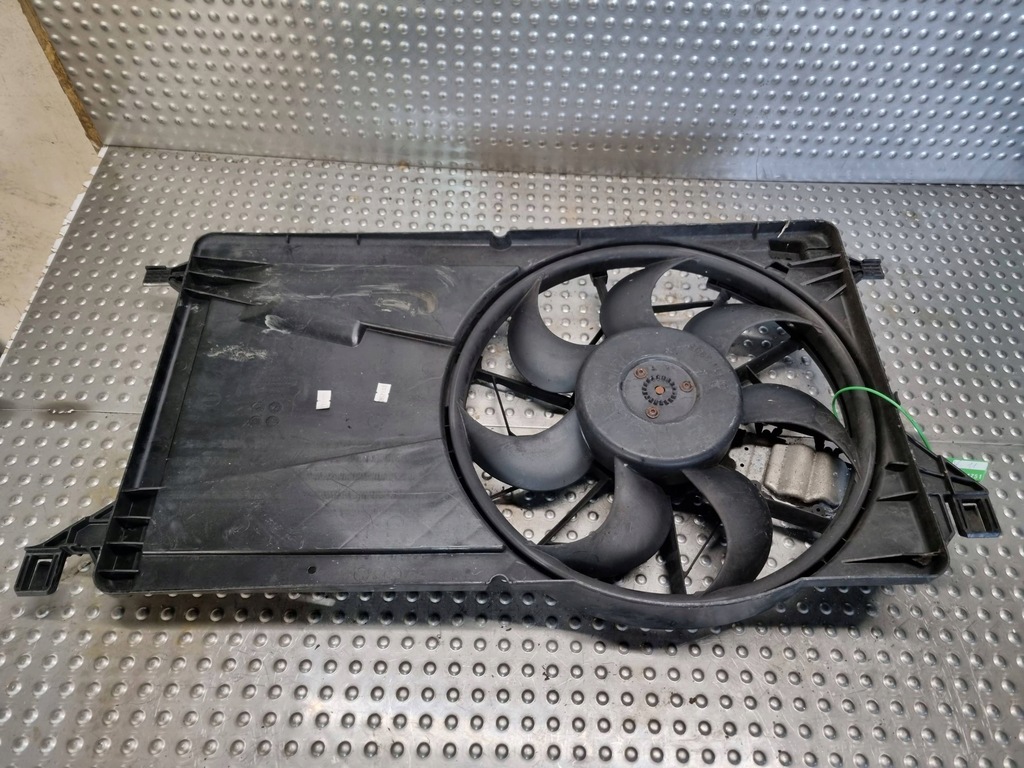 фото №7, Вентилятор радіатора 3m5h8c607rj volvo c30 v50 s40 c70 focus mk2 c-max 1,6d