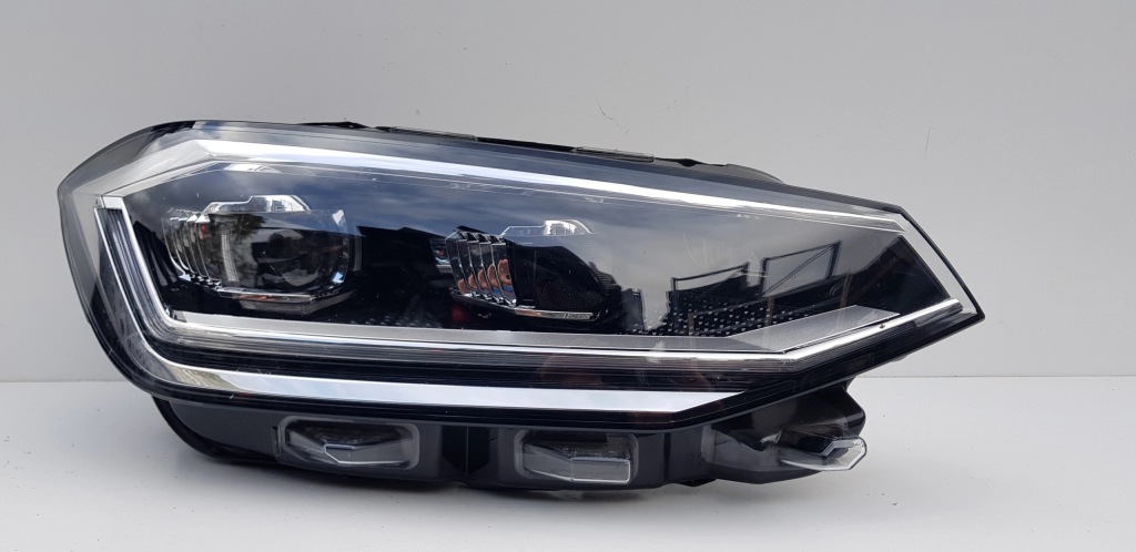 фото №1, Vw golf sportsvan lift лампа правая led 517941774a