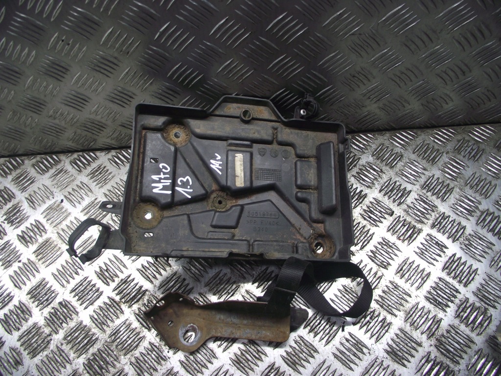 фото №1, Основа акумулятор alfa romeo оригінальний номер 50518764