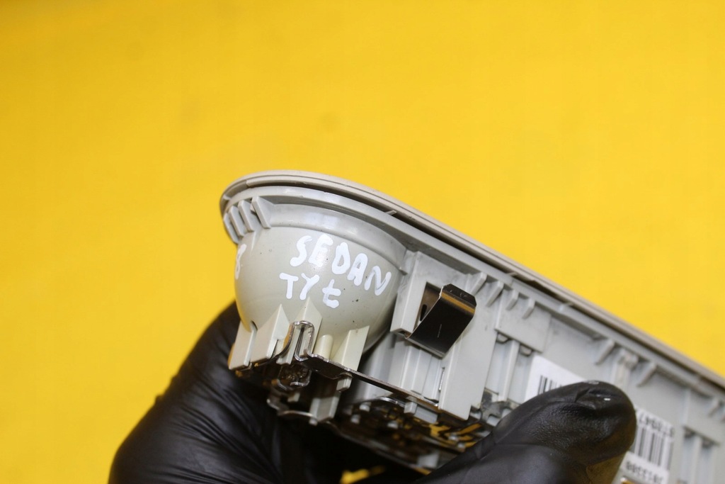 фото №7, Лампа стельовий a4 b8 8t0947111a