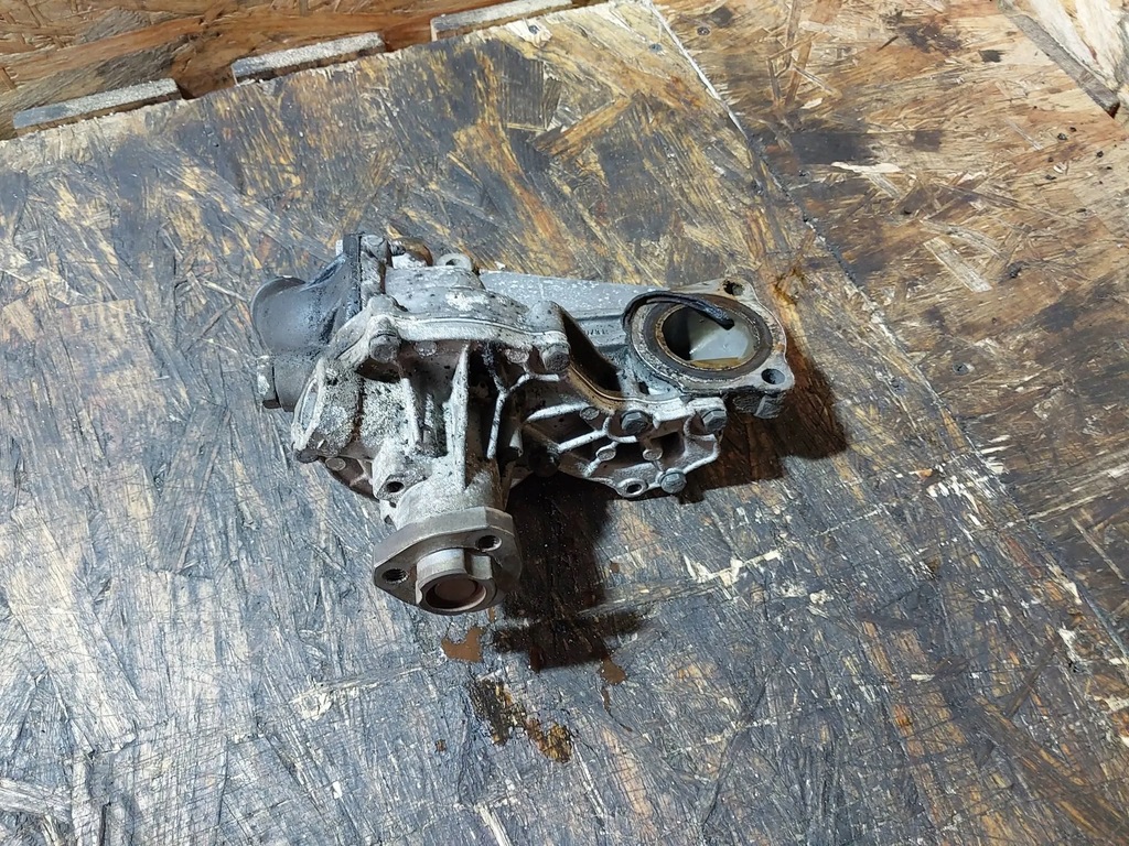 фото №9, Корпус насоса wody насос wody audi a4 b5 1.8t aeb 050121013