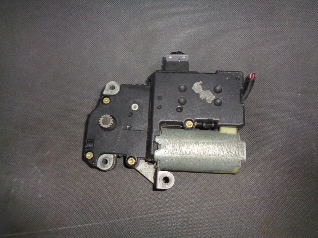 Оригінал крило ліве перед audi a4 b8 8k0821105j Доставка