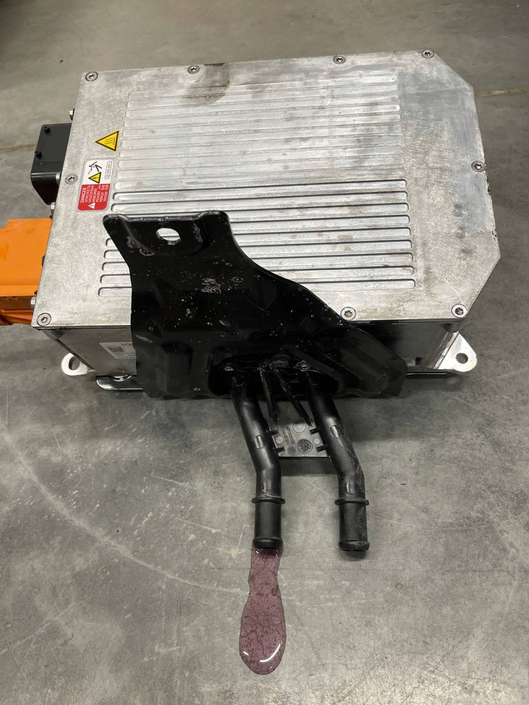 фото №7, Зарядний пристрій акумулятор audi vw оригінал idealna