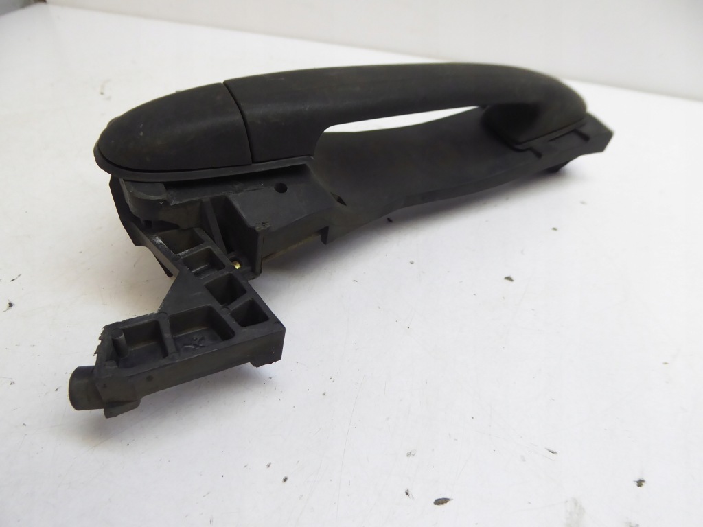 A klasa w168 ручка зовнішня двері задній ліва Ціна