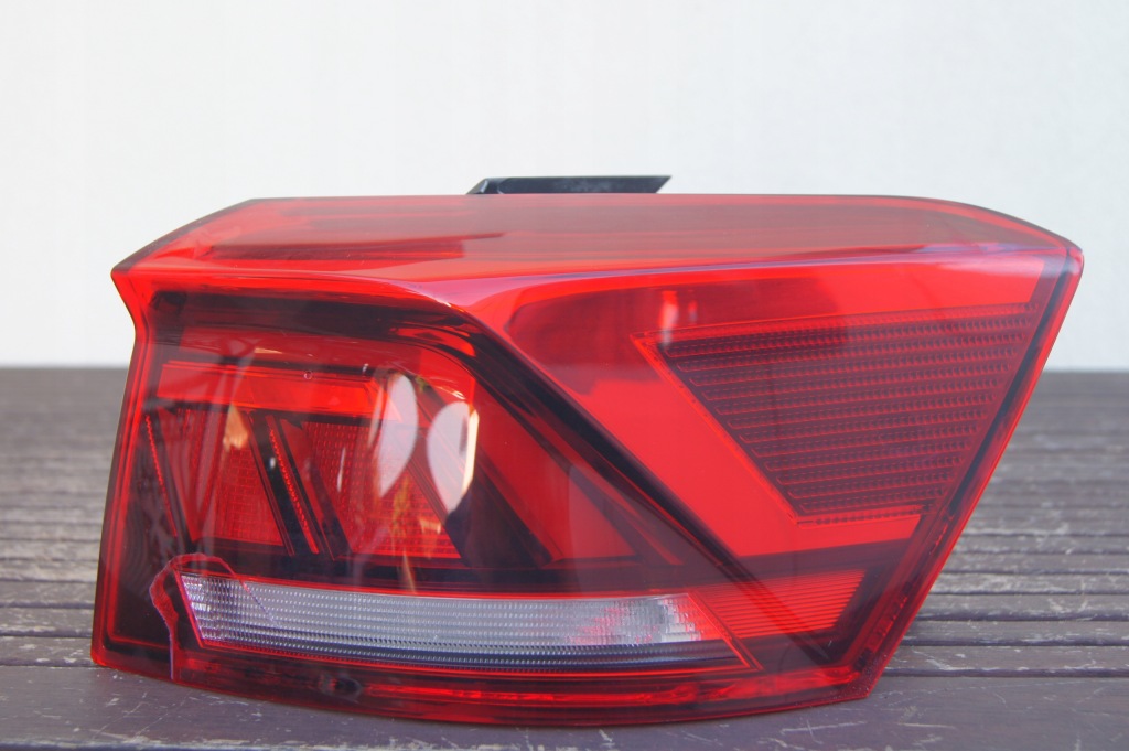 Купити Фара vw t roc правий тонована led