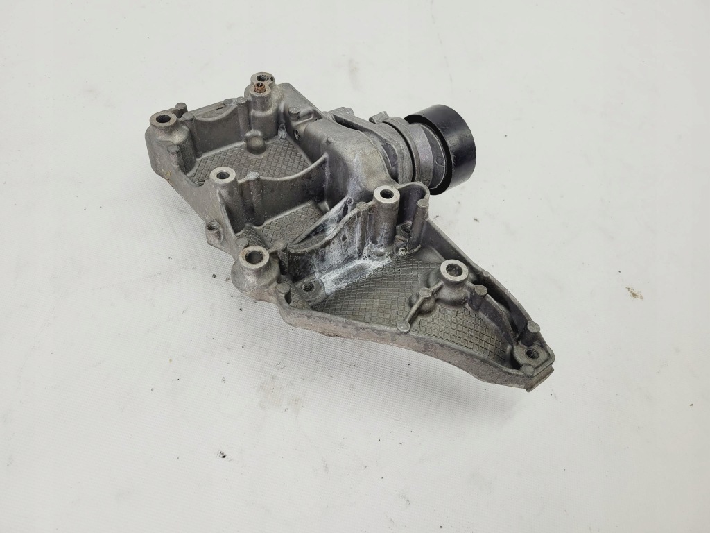 Кронштейн кронштейн генератора 1.6 thp peugeot rifter 2018- 9814465680 Оригінал