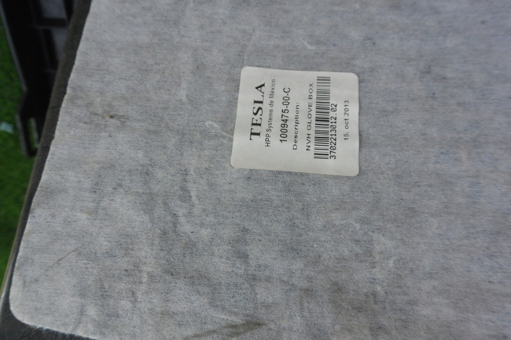 фото №6, Бардачок пасажира tesla model s 12-16 eu