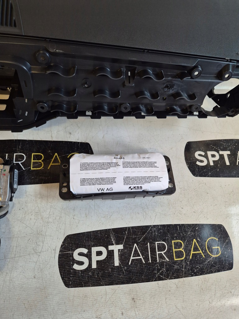 фото №9, Skoda citigo приборная панель climatronic оригинал консоль подушки безопасности ремни подушка безопасности