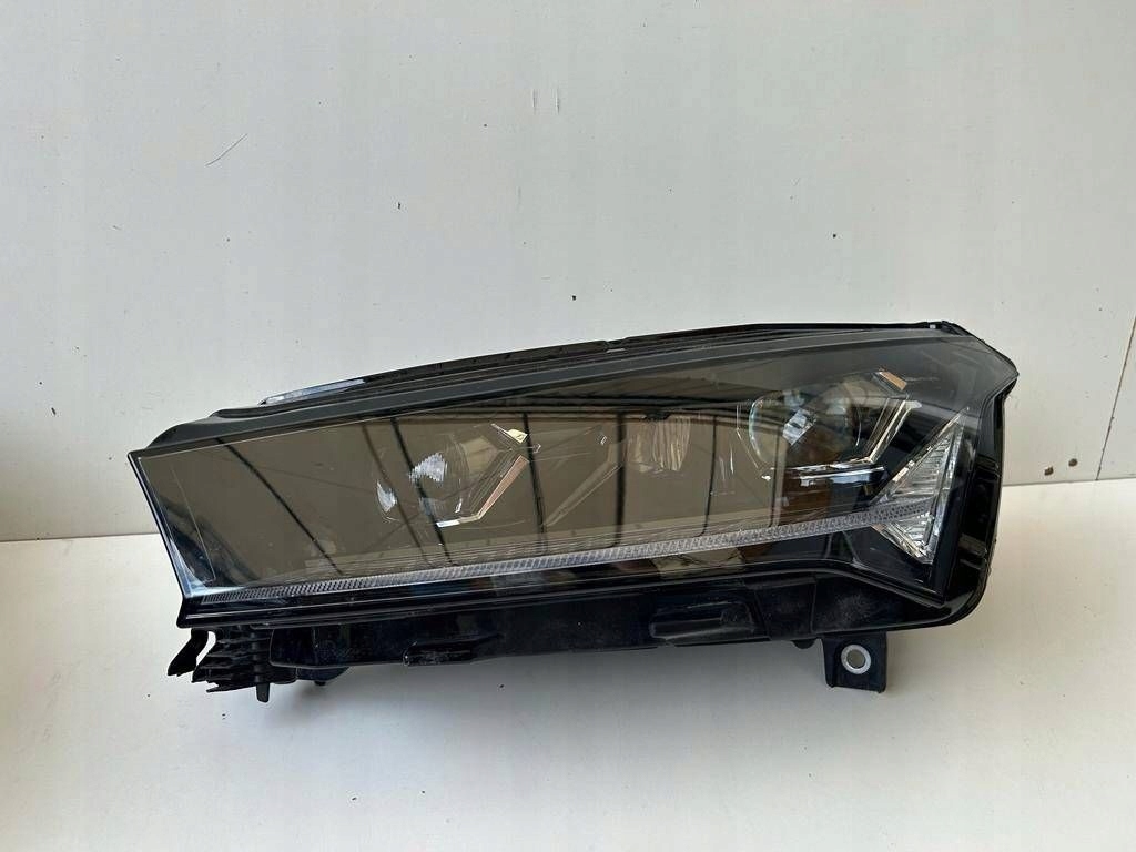 фото №1, Skoda enyaq 5lb лампа левая full led 5lb941015 a оригинал