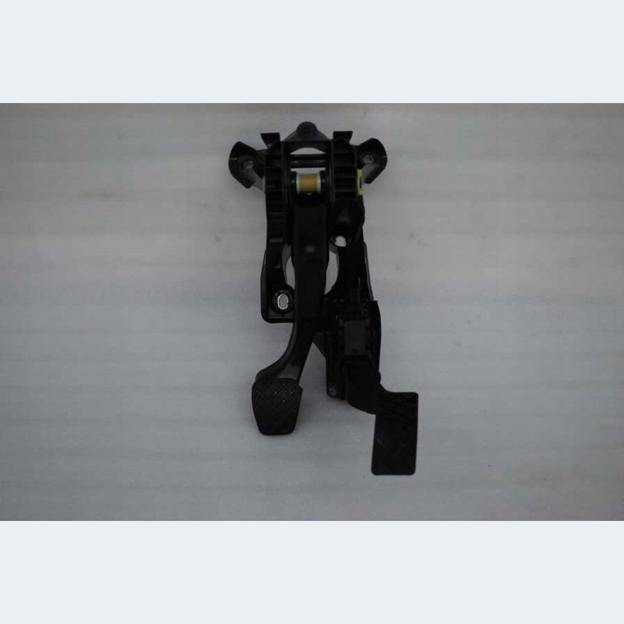 фото №1, 5q1721058bs педаль гальма кронштейн vw audi skoda