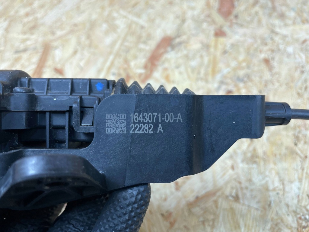 фото №14, Замок крепление засов привод трос капот tesla model y 1500397-00-e 2020-